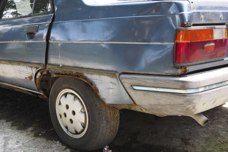 car rust, old car, dirty car, poorly maintained vehicle
