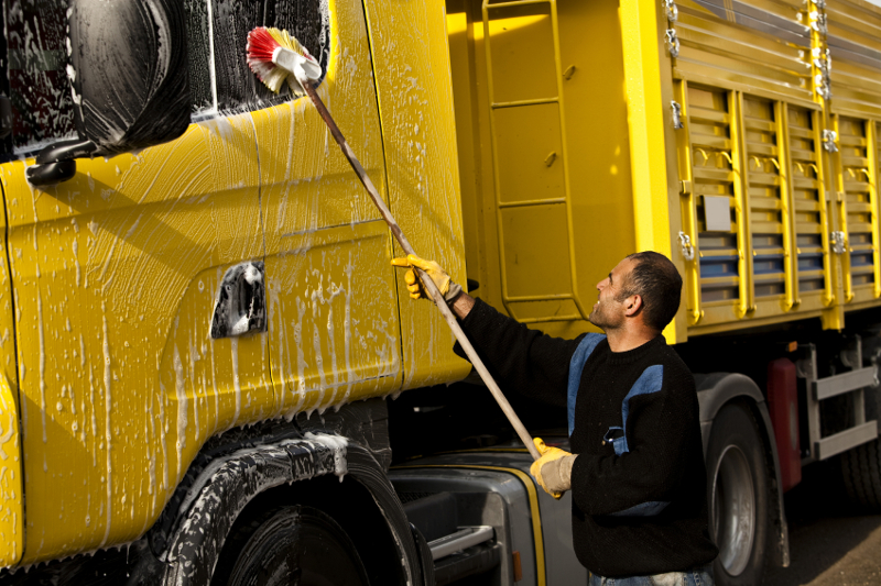 truck wash, washing a truck, cleaning a truck
