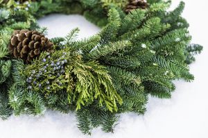 wreath, snow, holiday, holidays, winter
