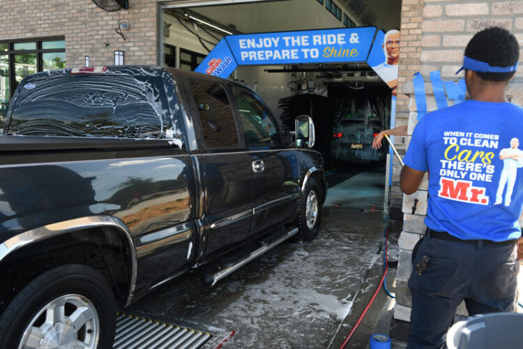 Mr. Clean Car Wash opens new location in Orange Park, Florida